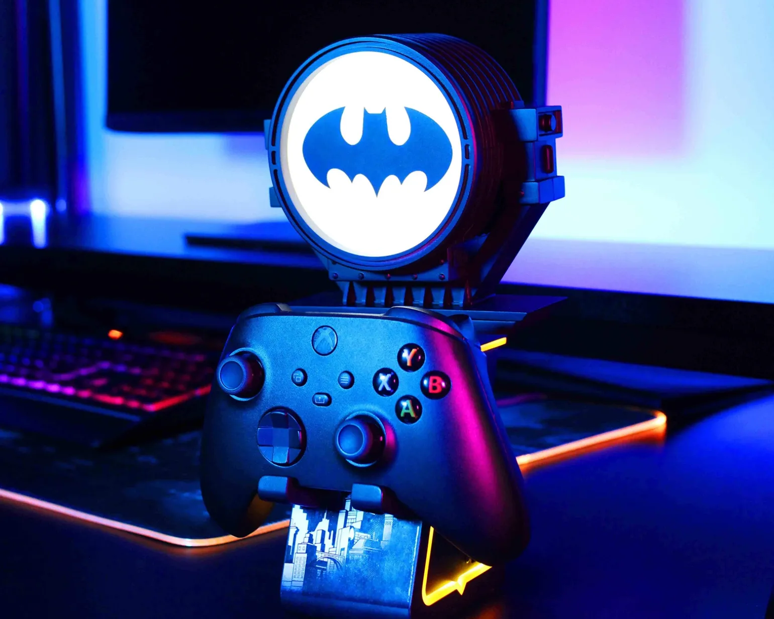 Batman Ikon Phone & Controller Holder