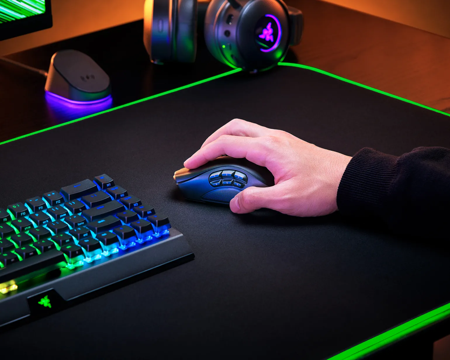 Naga V2 Pro - Wireless MMO Gaming Mouse - Black