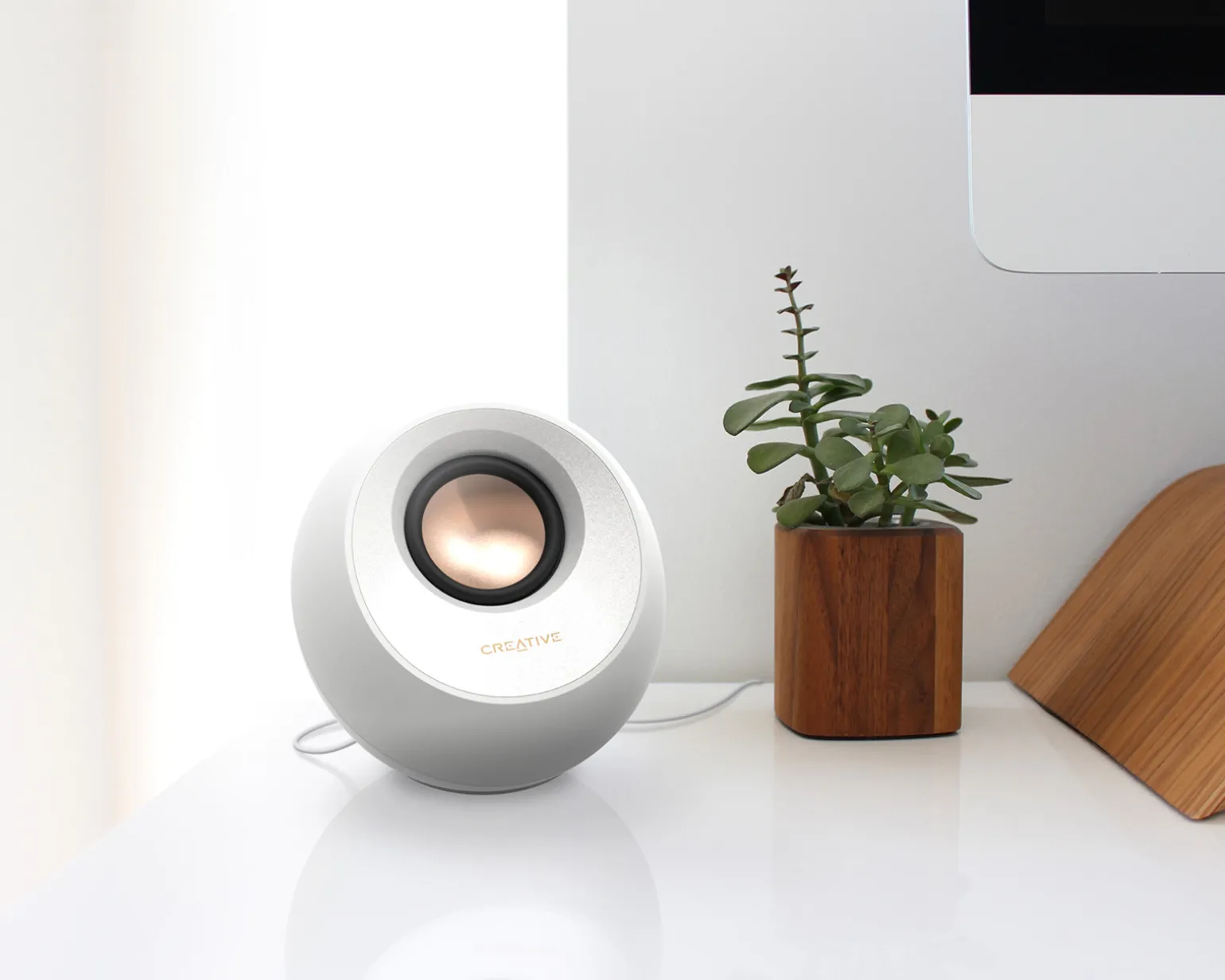 Pebble V3 - 2.0 Speaker - White