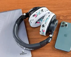 WC FreeZe Ear Cushions - 90''s White